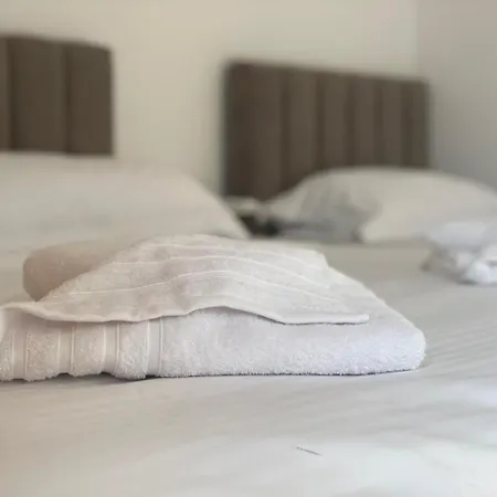 Karafili House شقة