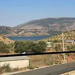 Διαμέρισμα Karafili House *