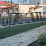Karafili House Εξαμίλιο