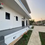 Διαμέρισμα Karafili House Εξαμίλιο