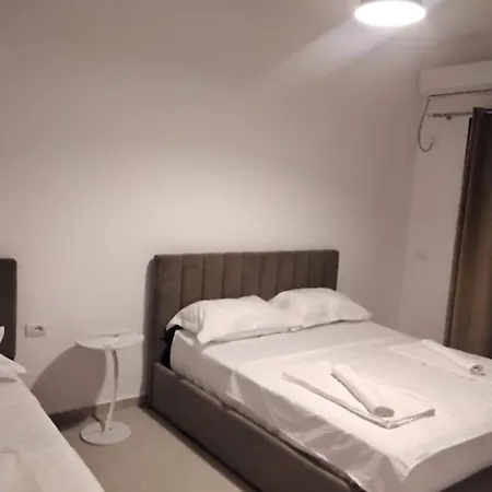 Apartment Karafili House *