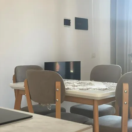 Karafili House クサミル