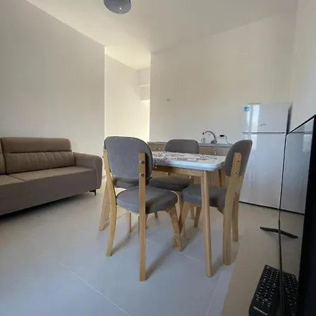 Διαμέρισμα Karafili House Εξαμίλιο