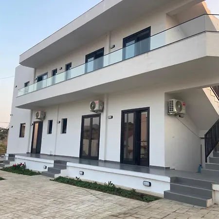 Appartement Karafili House